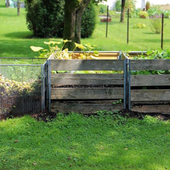 compostbakken in de tuin